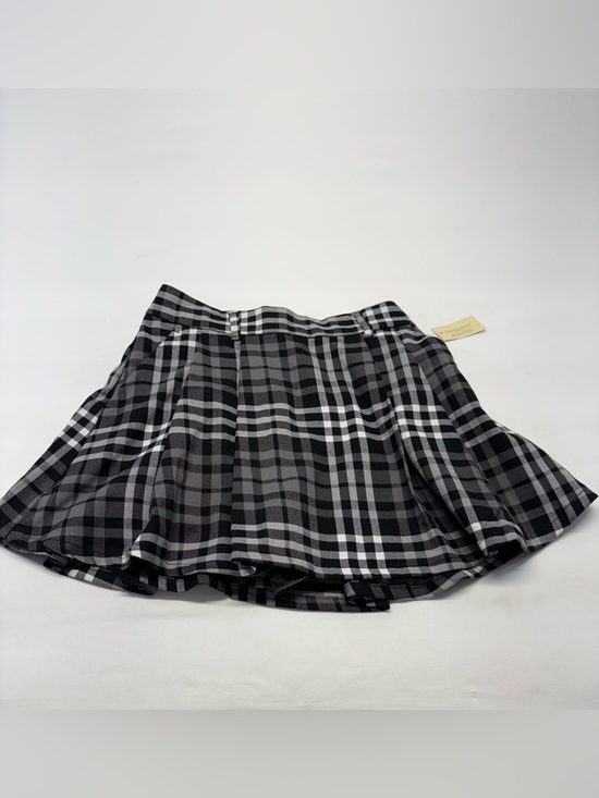 Aeropostale Dresses & Skirts - Aeropostale Black & Grey Plaid Skater Skort Size Small